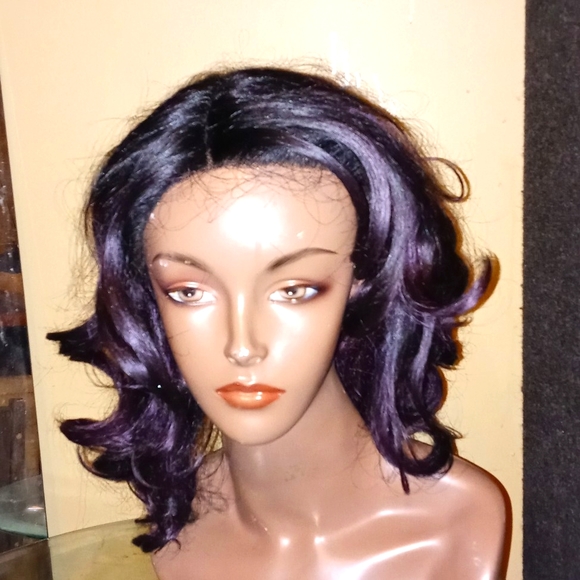 its a wig Accessories Gently Barely Worn Lace Front Wig For Sale